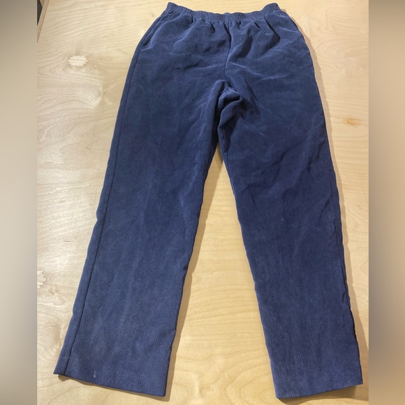 Alfred  Dunner Pull On Corduroy Pants Size 12 (KD) - Picture 4 of 15